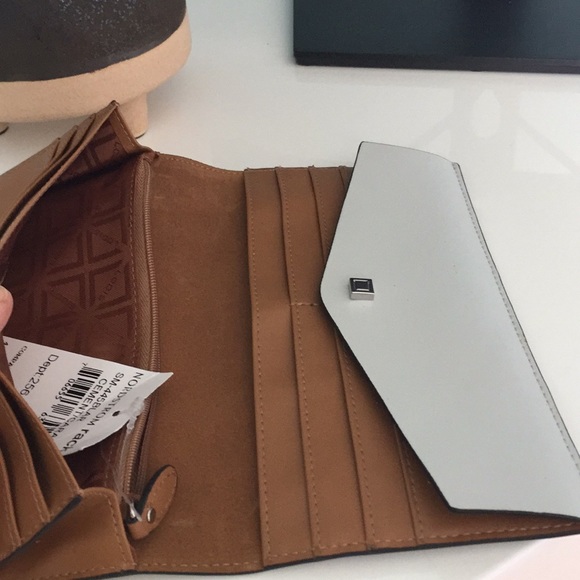 NWT Wallet excellent quality leather - Picture 7 of 8